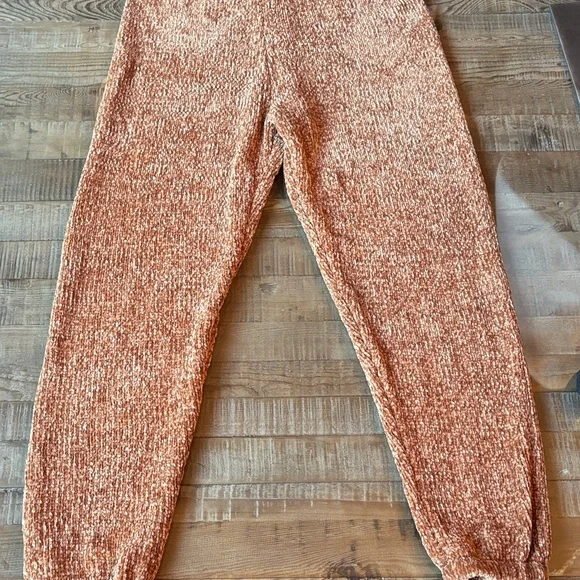 Gorgeous 2 piece rust colored comfy lounge set 🤩 - Picture 7 of 14